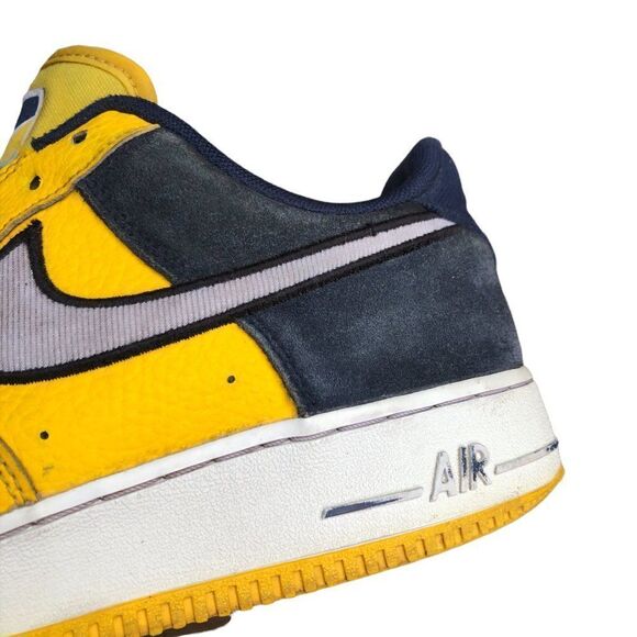 RARE 2018 Nike Air Force 1 Low '07 LV8 1 Amarillo Size 9 - Picture 12 of 16